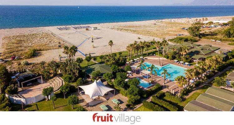 Fruit Village Mortelle Le Dune Beach Resort Exteriör bild