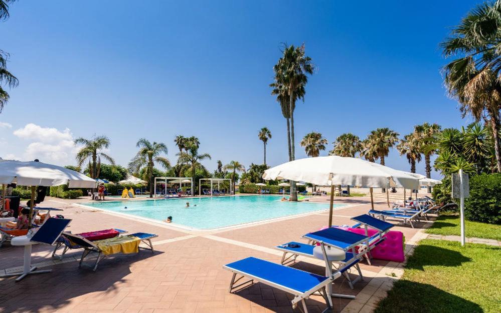 Fruit Village Mortelle Le Dune Beach Resort Exteriör bild